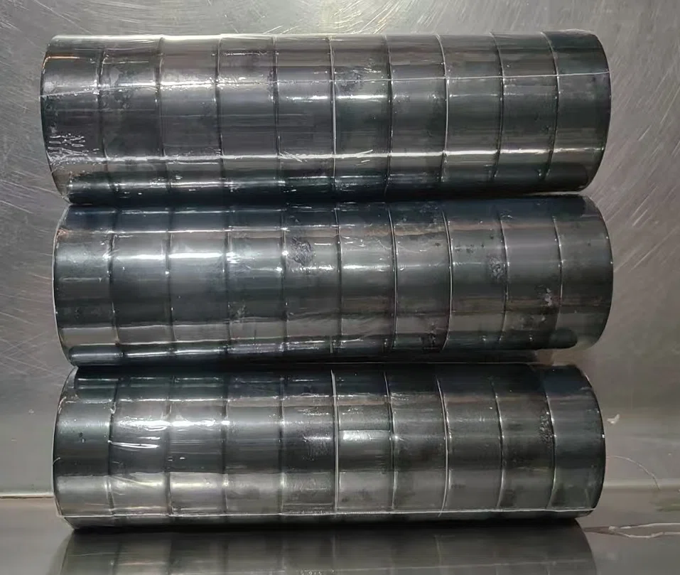 Bagaimana Cara Mudah Menghapus Pita Dua Sisi?